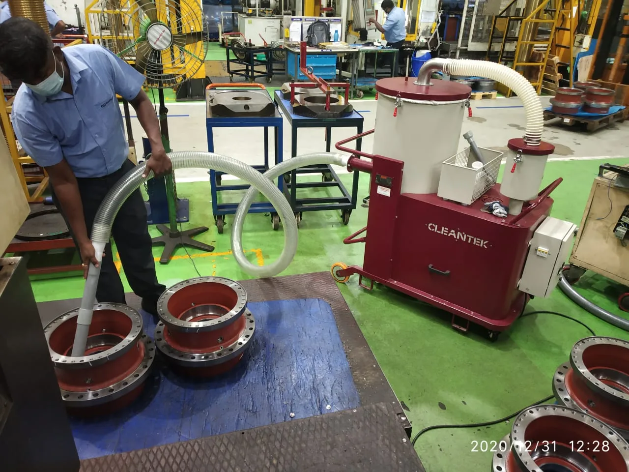 CNC Machine Cleaning